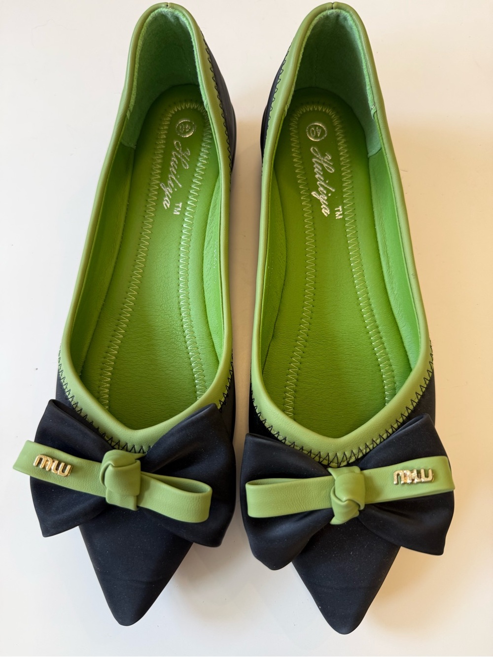 Green & Black bow detail flat